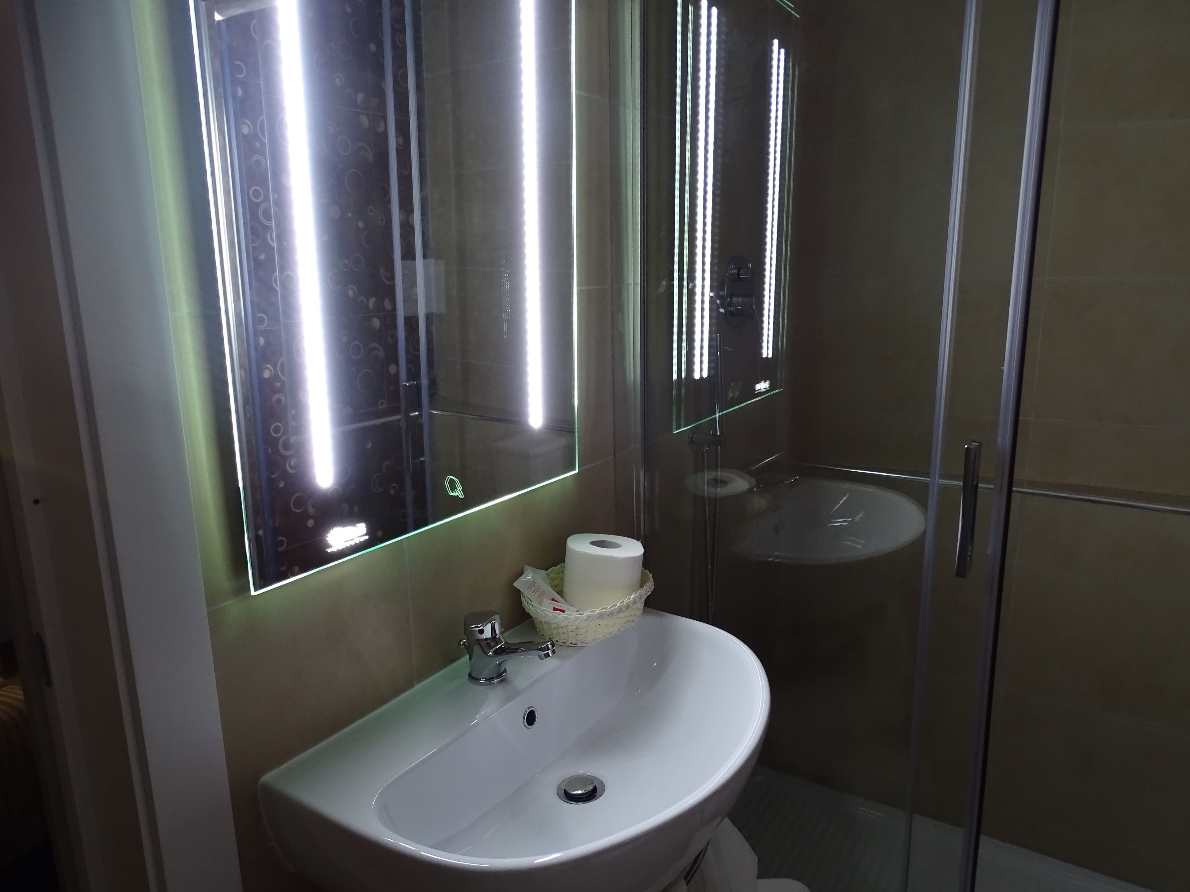 Economy-Doppelzimmer (Paestum) | Badezimmer