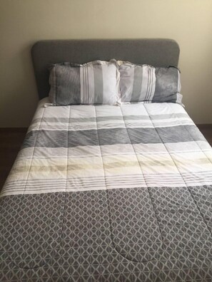 1 bedroom, internet, bed sheets