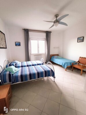 2 bedrooms, in-room safe, iron/ironing board, travel crib - LUNA, wonderful lake view, nature, mountain, relax...pets allowed... (Sommavilla ,,Brenzone sul Garda)