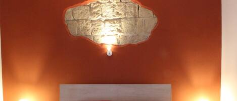 Double Room, 1 Queen Bed, Non Smoking, Balcony | Minibar, desk, free WiFi, bed sheets