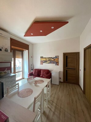 Dining - B&B Napoli Central Gate (Naples)