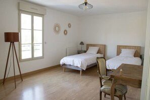 Twin Room, with rolloway bed (Les Libergeons) | Premium bedding, individually decorated, individually furnished, desk