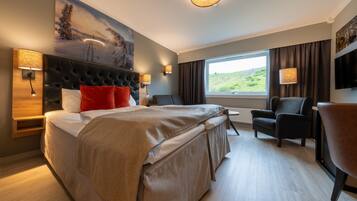 Pillowtop-Betten, Minibar, Schreibtisch, laptopgeeigneter Arbeitsplatz