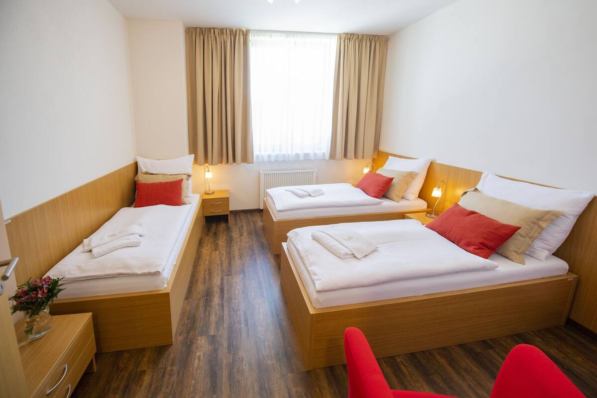 Free WiFi, bed sheets, wheelchair access