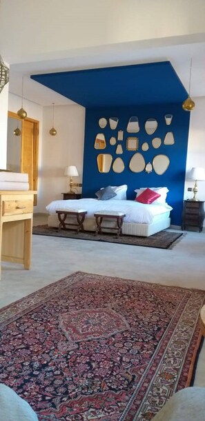 Individualmente decorados, individualmente mobiliados, escrivaninha