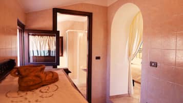 Biancheria da letto di alta qualità, una cassaforte in camera