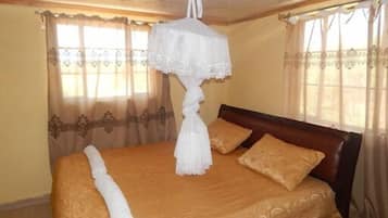 Kamar Mewah | Tirai kedap cahaya dan seprai linen