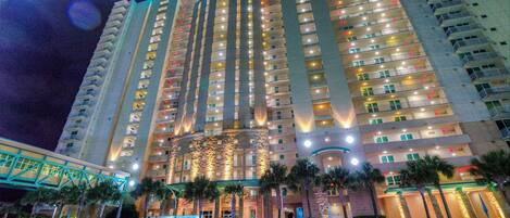 المنشأة من الخارج