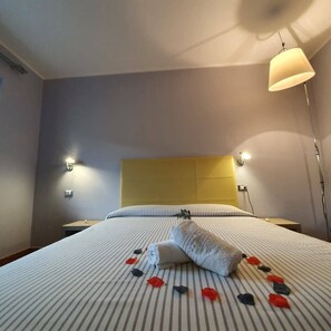 Minibar, fer et planche à repasser, Wi-Fi gratuit, draps fournis