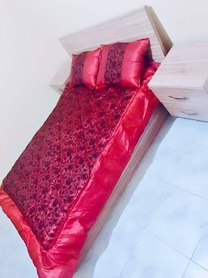 Apartamento, 1 cama de casal | Ferros/tábuas de passar roupa, Wi-Fi de cortesia, roupa de cama