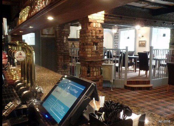 Bar (in der Unterkunft)