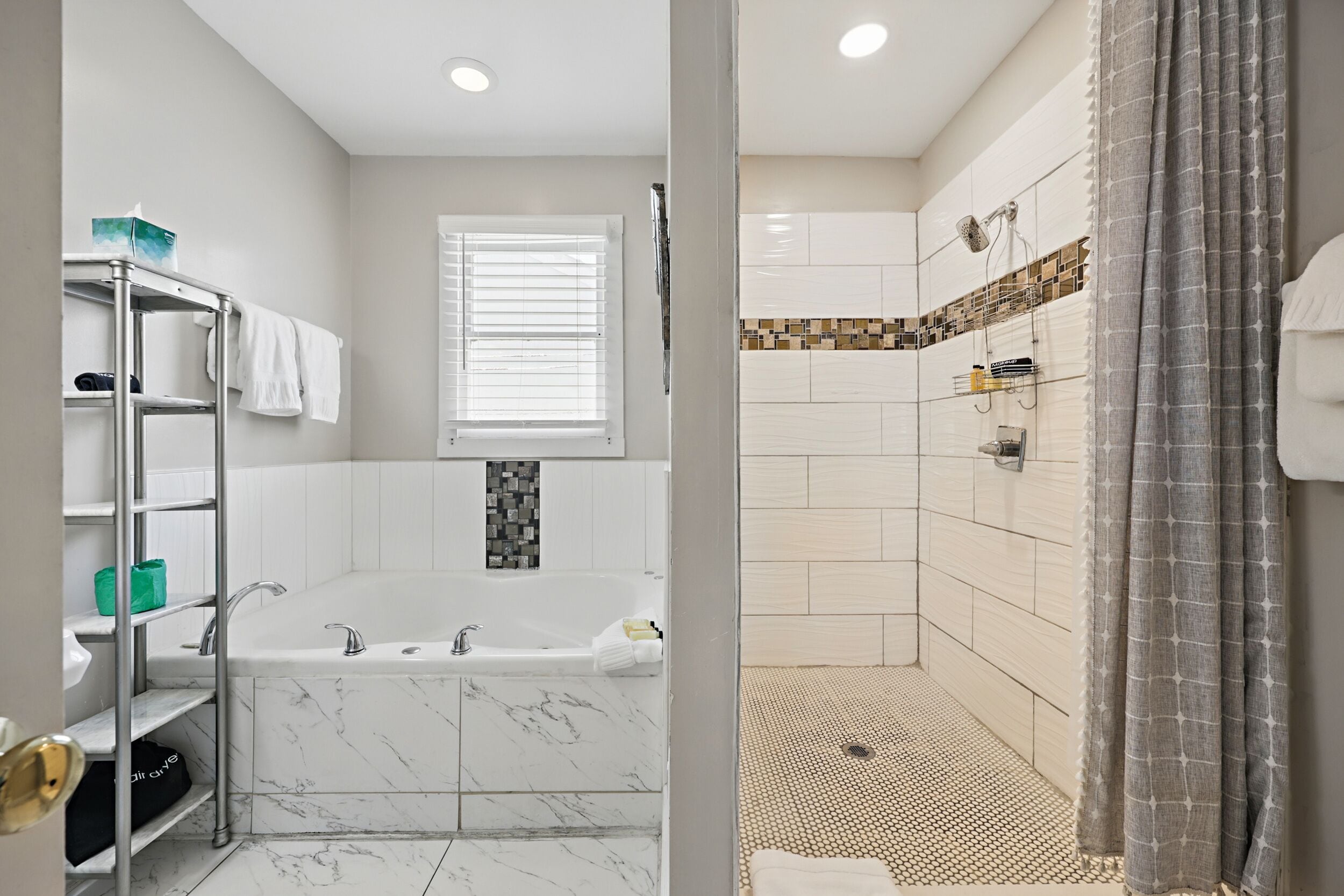 1 bedroom, premium bedding, pillow-top beds, individually decorated