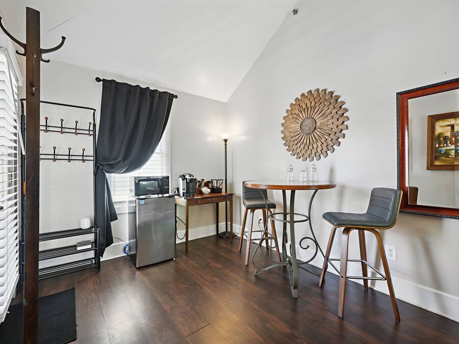 Luxury Room, 1 King Bed, Non Smoking (The Carriage House) | 1 bedroom, premium bedding, pillowtop beds, individually decorated