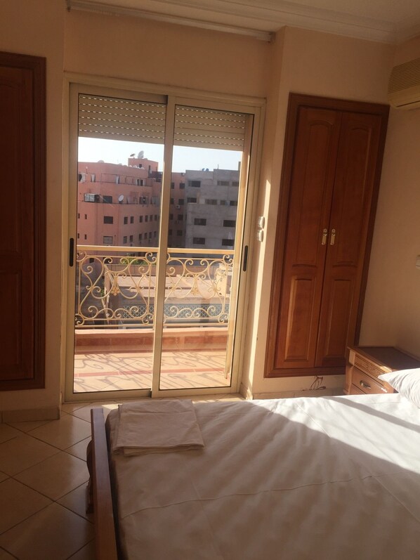 Apartment | 2 bedrooms, blackout curtains, iron/ironing board, free WiFi - Bokar Majorelle (Marrakech)