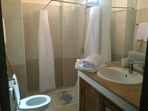 Apartment | Bathroom
