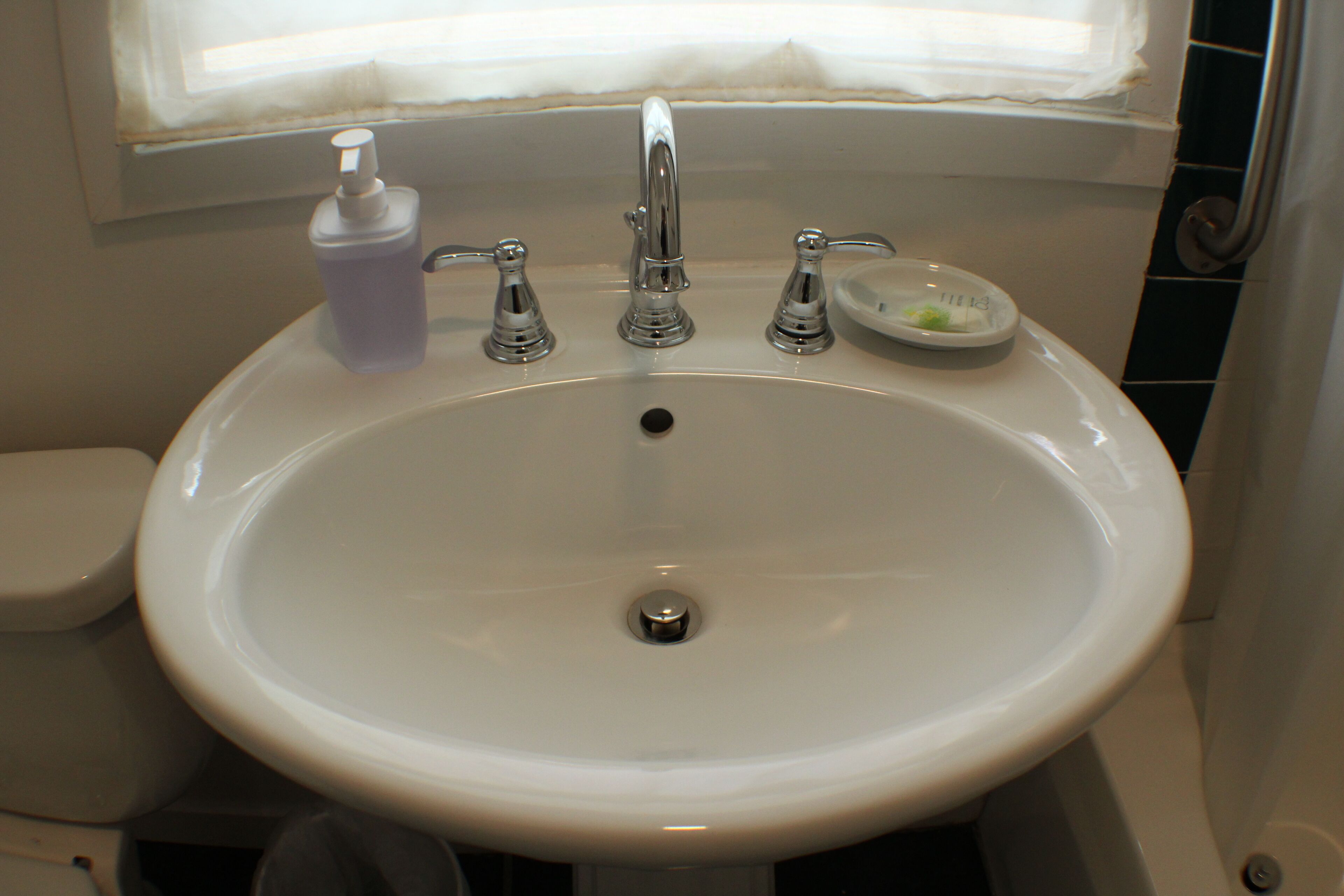 deluxe suite, 1 king bed with sofa bed, non smoking | blackout curtains, iron/ironing board, free wifi, bed sheets