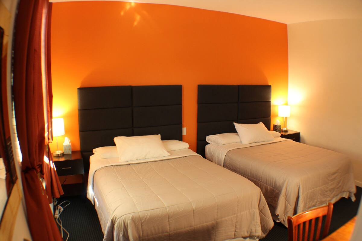 Deluxe Twin Room, 2 Single Beds, Non Smoking | Blackout curtains, iron/ironing board, free WiFi, bed sheets