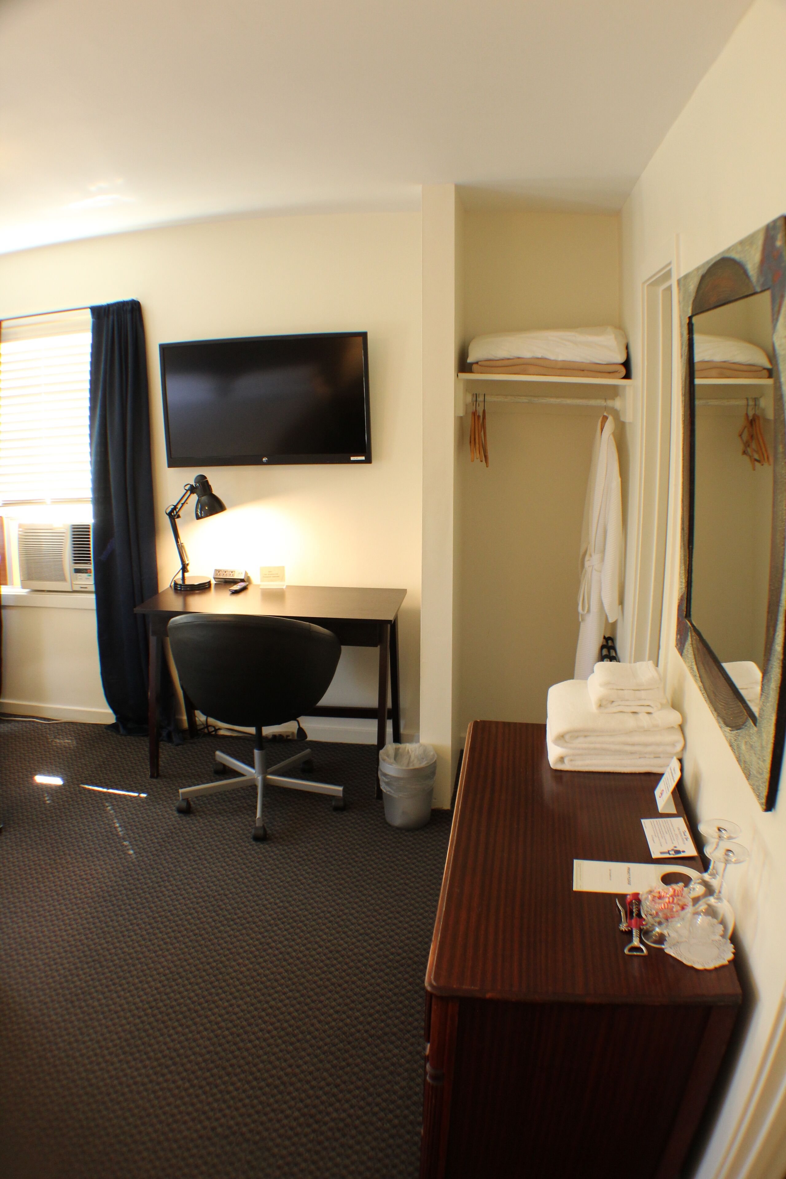 deluxe suite, multiple beds, non smoking | blackout curtains, iron/ironing board, free wifi, bed sheets