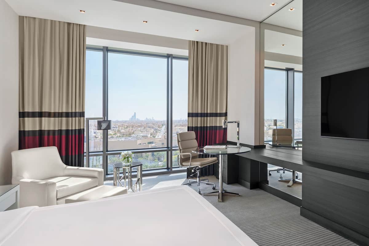 Fairmont Gold, Room, 1 King Bed