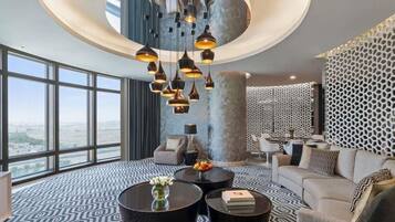 Suite, 2 chambres (Diplomatic) | Literie de qualité, minibar, coffre-fort, bureau