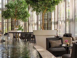 Bar (on property) - Fairmont Riyadh (Riyadh)