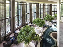 4 restaurants, international cuisine
