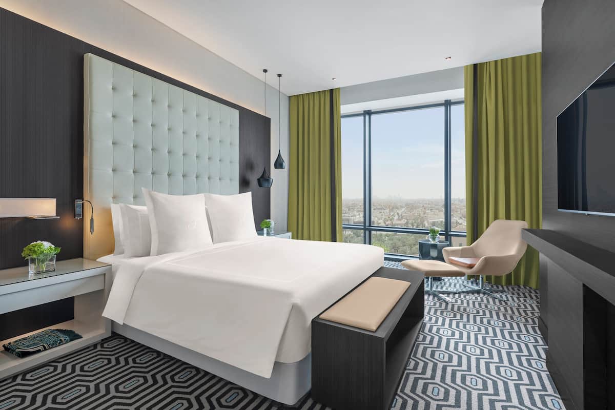 1 bedroom, premium bedding, minibar, in-room safe