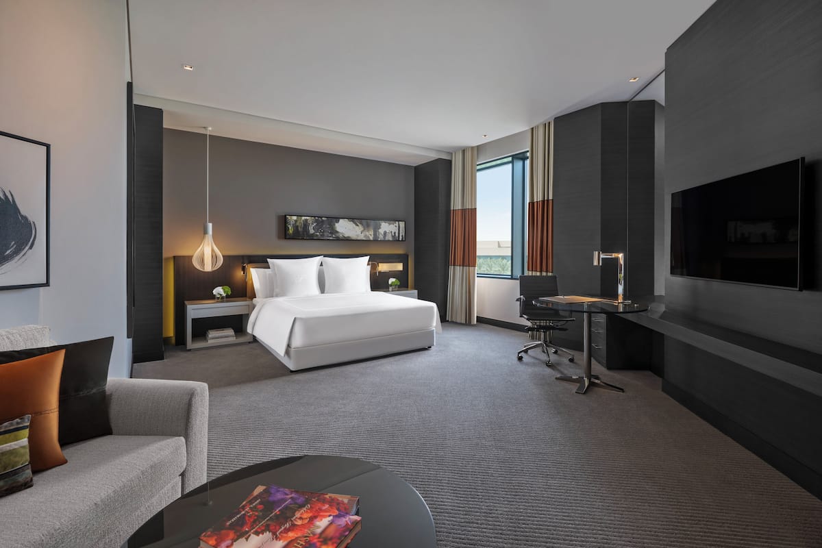 Junior Suite, 1 King Bed