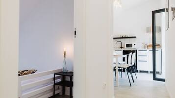 Champagne Design Apartment, 2 Bedrooms, Kitchen | Blackout curtains, soundproofing, iron/ironing board, free WiFi