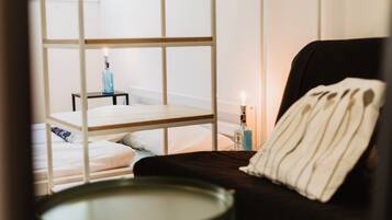 Blackout curtains, soundproofing, iron/ironing board, free WiFi