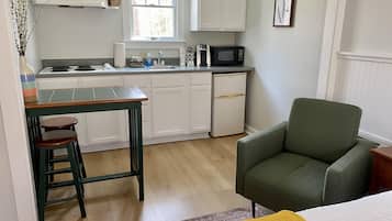 1 bedroom, blackout curtains, iron/ironing board, free WiFi