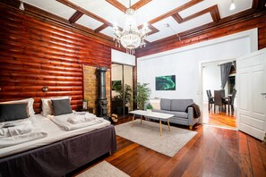 Desk, soundproofing, free WiFi, bed sheets - Enter Tromsø Luxury Apartments (Tromsø)