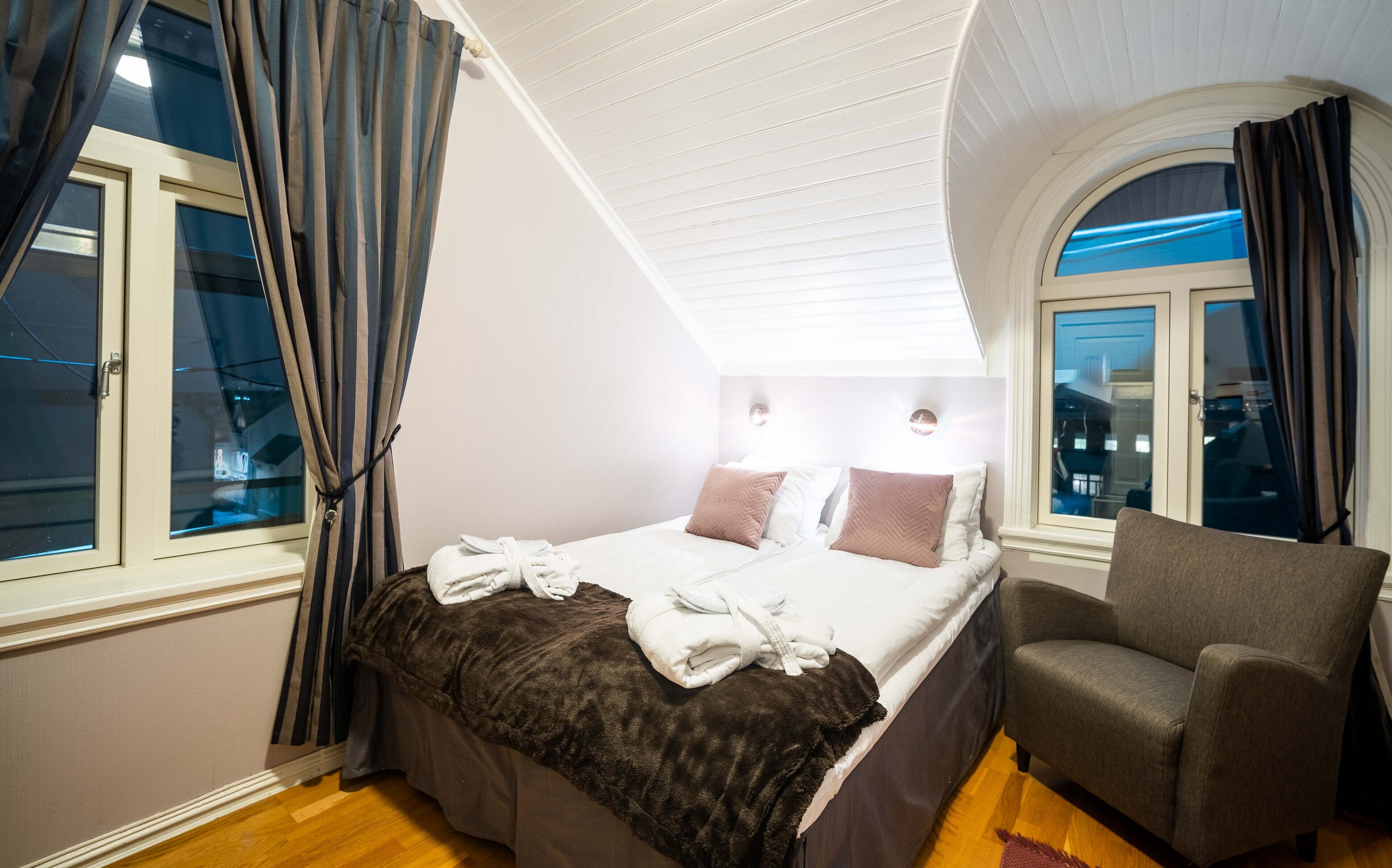 Exclusive 4Bedroom Villa | Skrivebord, lydisolering, gratis Wi-Fi, sengetøj