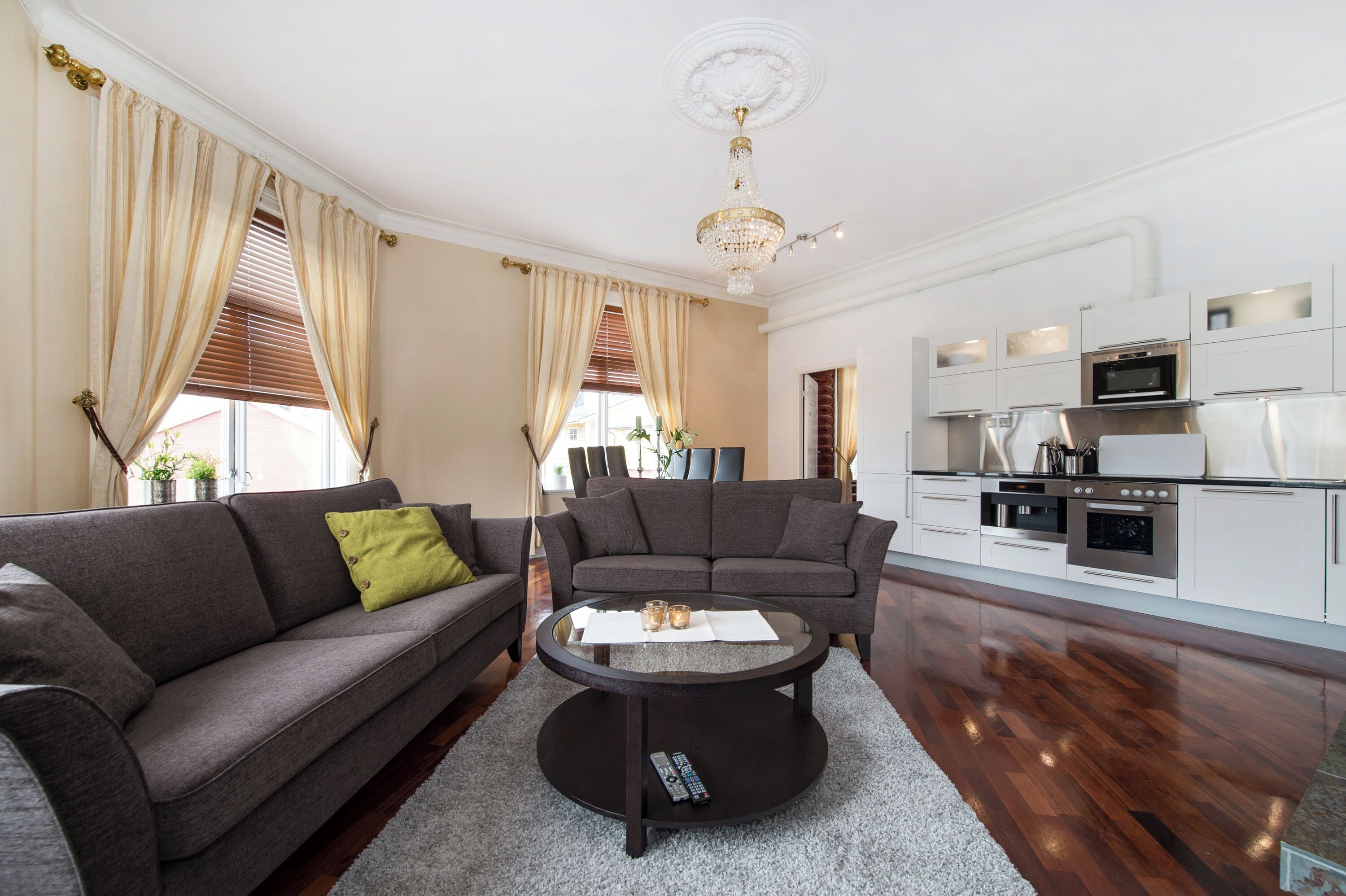 Ultimate Luxury - Jacuzzi & Sauna | Oppholdsområde | Flatskjerm-TV og oppvarmet gulv