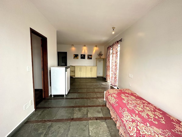 4 bedrooms, iron/ironing board, free WiFi, wheelchair access