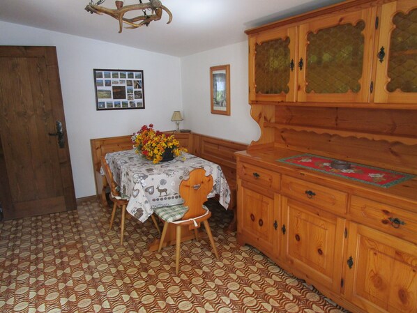 Dining - Classic apartment (Baselga di Pinè)