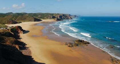 Carrapateira Beach Cottage