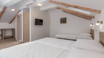 Minibar, in-room safe, desk, free cots/infant beds