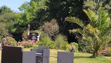 Classic Double Room (Rouge) | Exterior