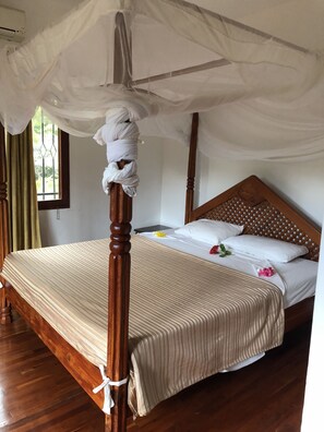 4 Schlafzimmer, Bügeleisen/Bügelbrett, Internetzugang, Bettwäsche