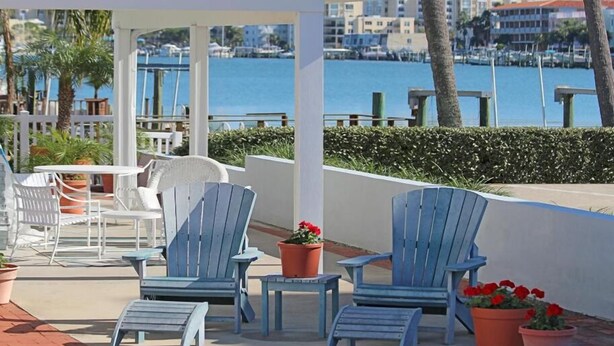 Exterior - Beachouse Inn & Suites (Clearwater Beach)