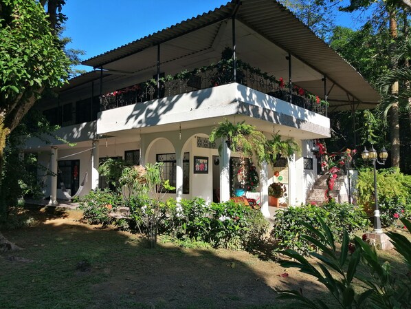 Fachada del alojamiento