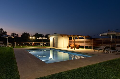 Cosy apartment in villa for 4 guests with WIFI, pool, A/C, TV and panoramic view