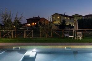 Pool - Nice apartment in villa for 4 guests with WIFI, pool, A/C, TV and panoramic view (Larciano)