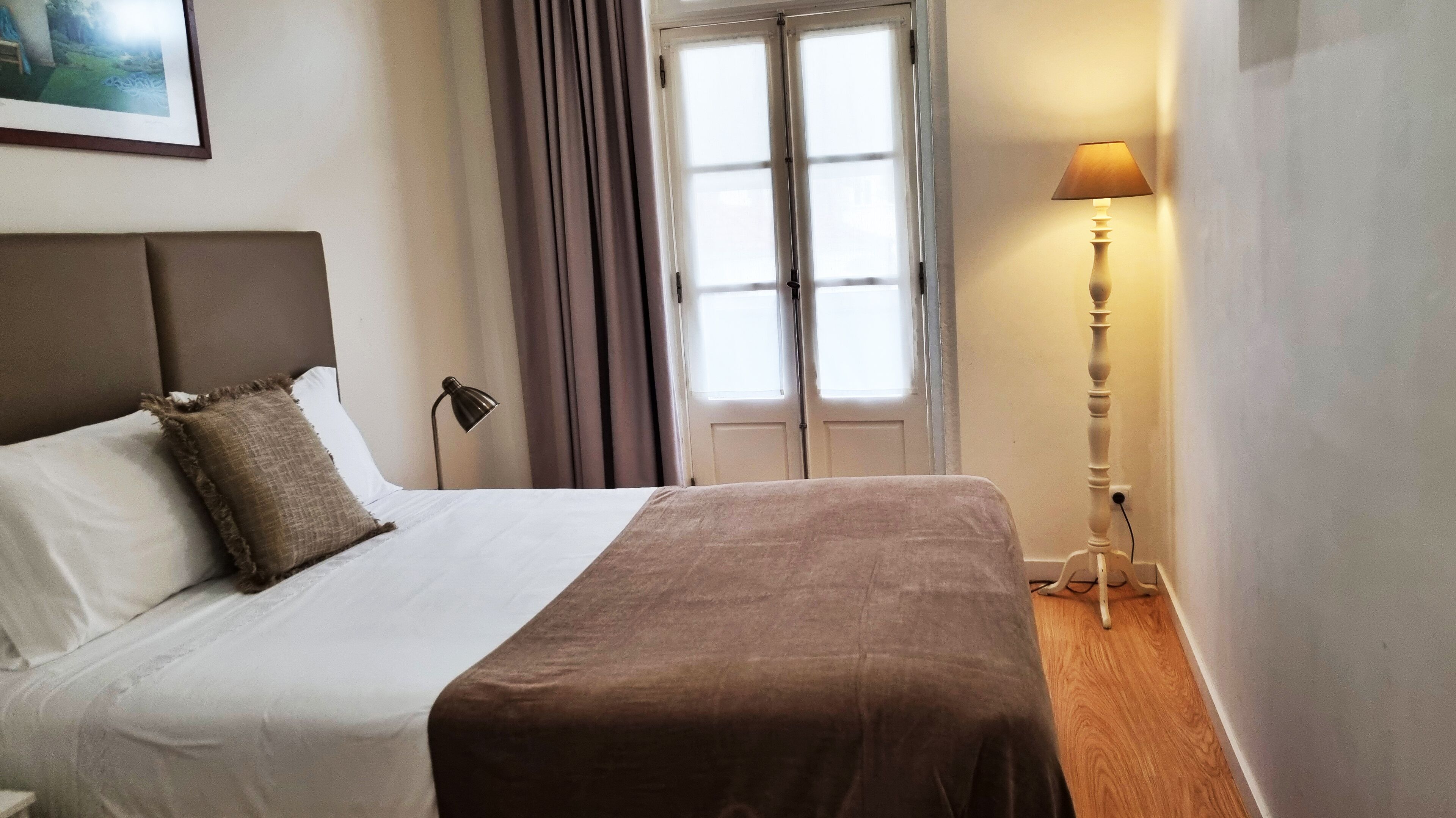 2 dormitorios, escritorio, sistema de insonorización