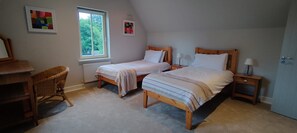 4 bedrooms, free WiFi, bed sheets - Dunkerron Woods 4 bedroom 4010 - sleeps 8 guests in 4 bedrooms (Kenmare)