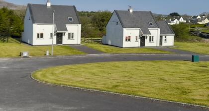 Burren Way Cottage No 1 -  a bungalow that sleeps 5 guests  in 3 bedrooms