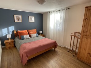 1 bedroom, iron/ironing board, WiFi