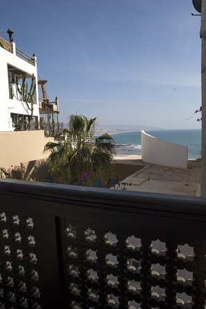 Luxury Triple Room, Partial Ocean View | Balcony view