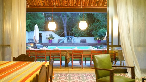 Luxury And Space In The Heart Of Provence